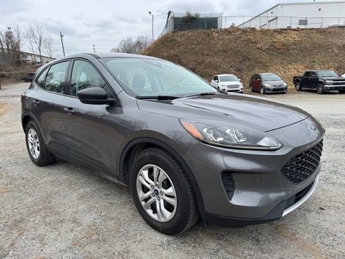 Used 2021 Ford Escape S image 3