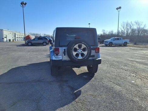Used 2018 Jeep Wrangler Unlimited Sahara image 24