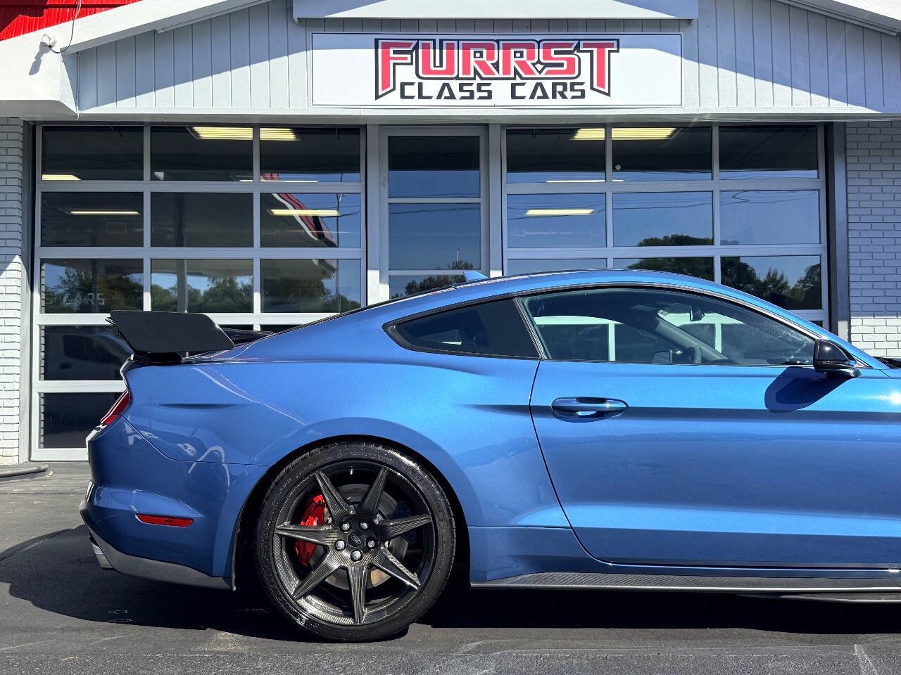 Used 2020 Ford Mustang Shelby GT500 w/ Carbon Fiber Track Pack RWD image 10