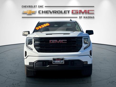 Used 2025 GMC Sierra 1500 Elevation image 8