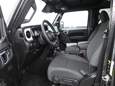 New 2026 Jeep Gladiator Sport image 10