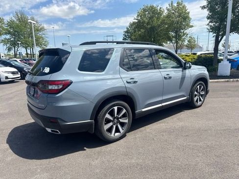 Used 2023 Honda Pilot Touring image 12