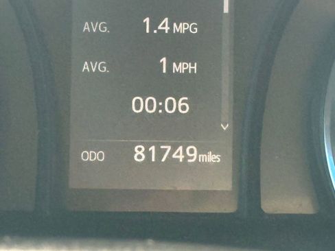 Used 2020 Toyota Camry SE image 19