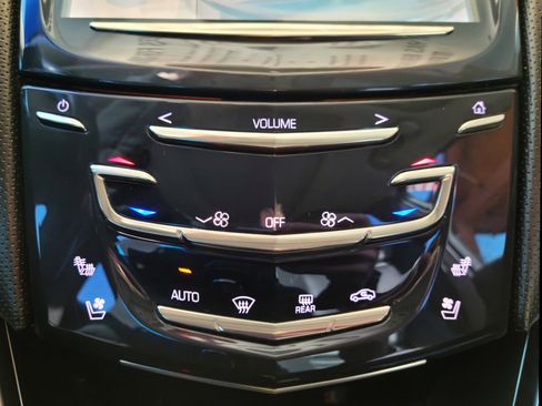 Used 2016 Cadillac XTS Premium image 13