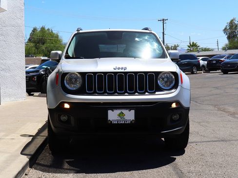 Used 2017 Jeep Renegade Latitude w/ Safety & Security Group (ALP) AWD/4WD image 16