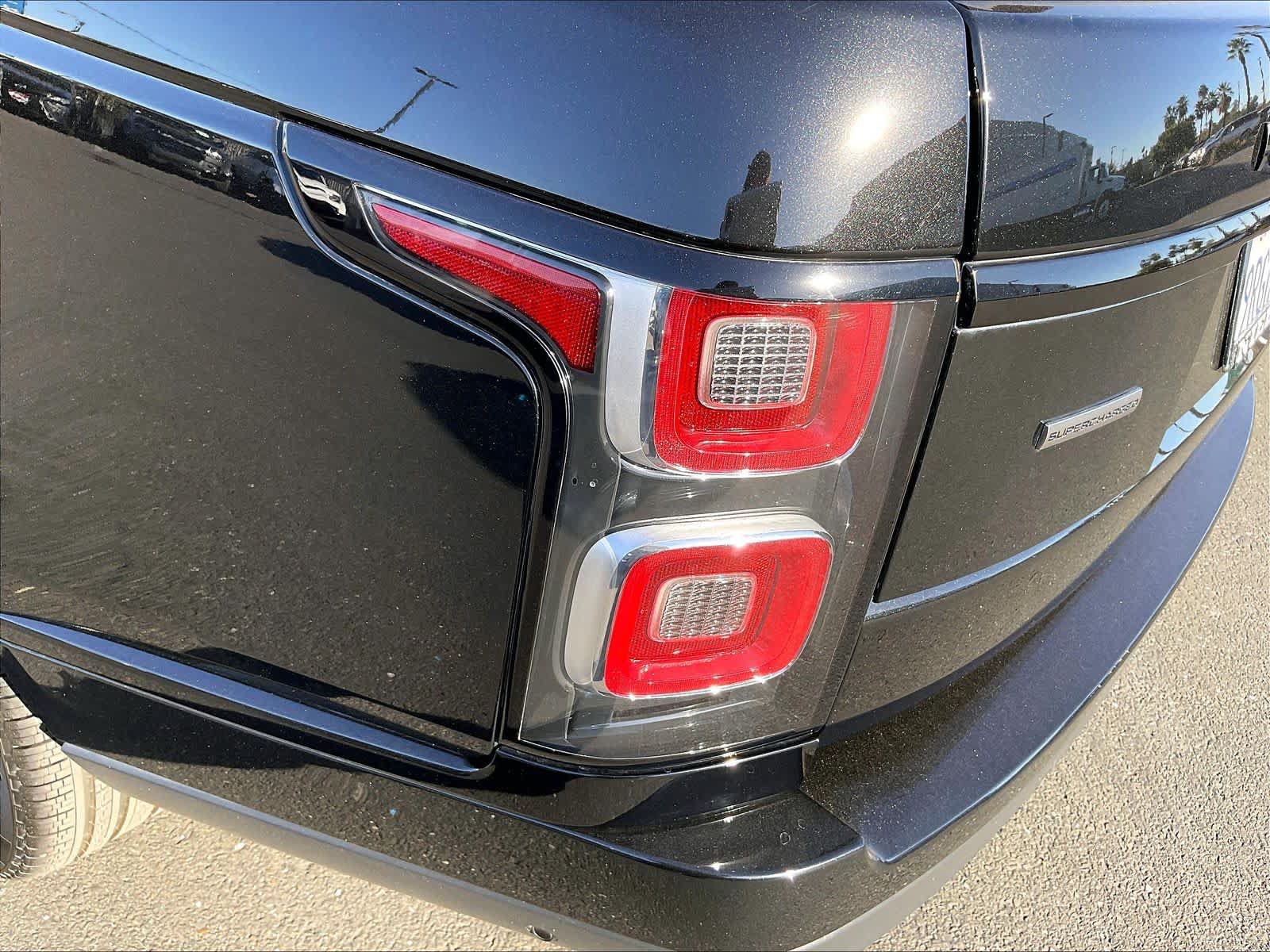 Used 2019 Land Rover Range Rover Supercharged AWD/4WD image 29