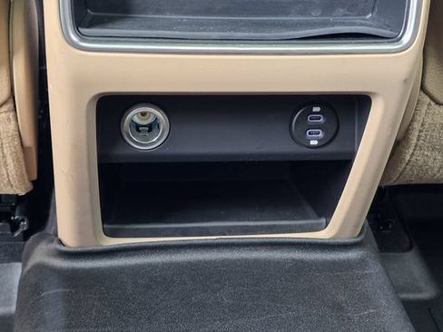 Used 2021 Porsche Cayenne AWD/4WD image 19