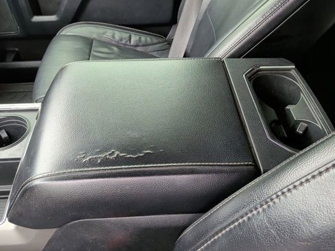 Used 2017 Ford F350 Lariat w/ Chrome Package image 28