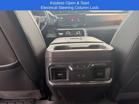 Used 2022 GMC Sierra 1500 Denali w/ Denali Reserve Package image 18