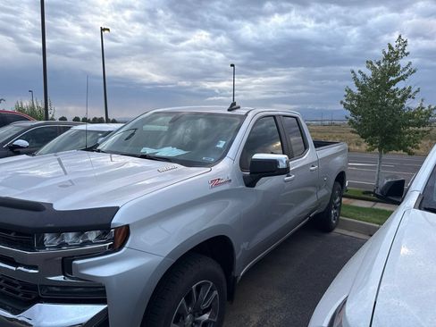 Certified 2021 Chevrolet Silverado 1500 LT AWD/4WD image 1
