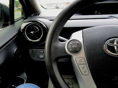 Used 2015 Toyota Prius C Two image 21