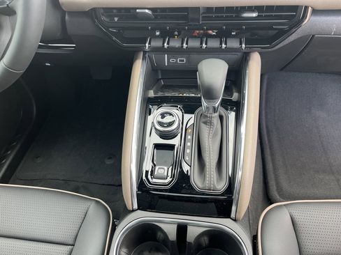 New 2026 GMC Canyon Denali image 19