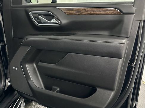 Used 2023 Chevrolet Tahoe Premier AWD/4WD image 40
