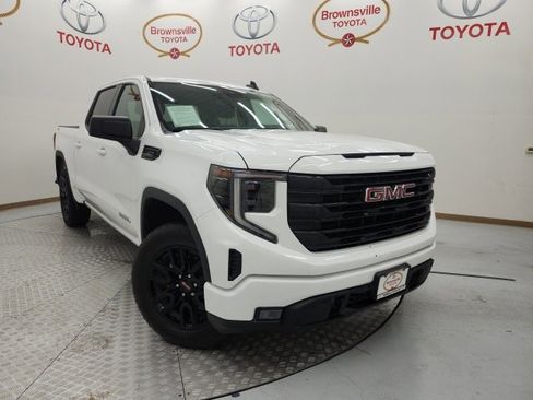 Used 2024 GMC Sierra 1500 Elevation image 1