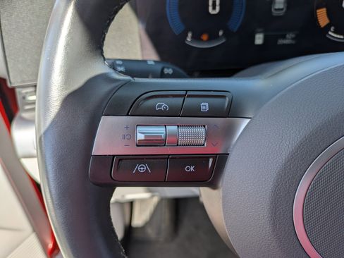 Used 2025 Hyundai Kona SEL image 27