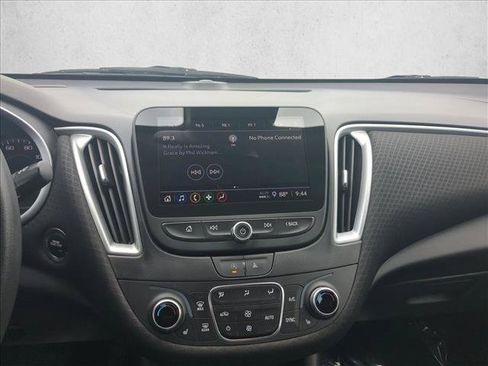Used 2023 Chevrolet Malibu LT FWD image 15