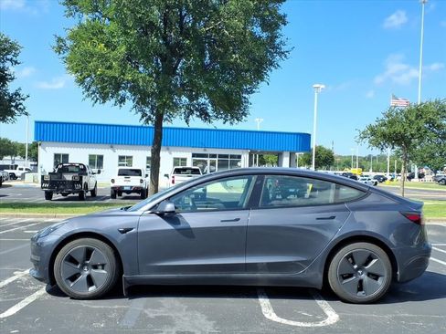 Used 2023 Tesla Model 3 Standard Range RWD image 8