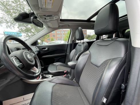 Used 2020 Jeep Compass Latitude AWD/4WD image 10