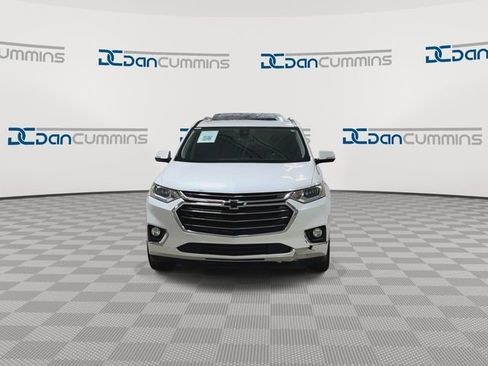 Used 2018 Chevrolet Traverse Premier w/ Driver Confidence II Package FWD image 3