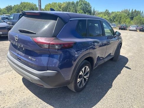 Used 2023 Nissan Rogue SV AWD/4WD image 3