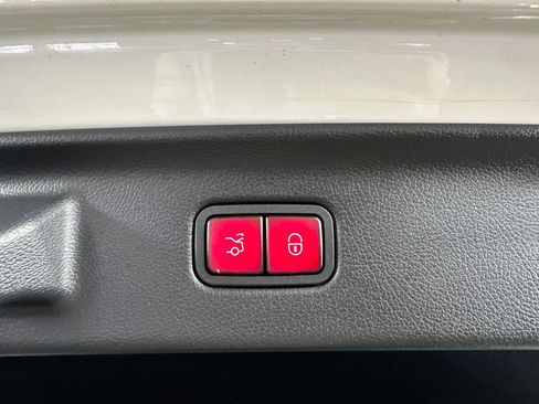 Used 2022 Mercedes-Benz S 500 4MATIC image 32