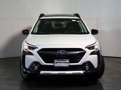 Used 2025 Subaru Outback Limited AWD/4WD image 9