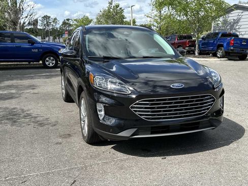 Used 2022 Ford Escape Titanium w/ Titanium Elite Package AWD/4WD image 8