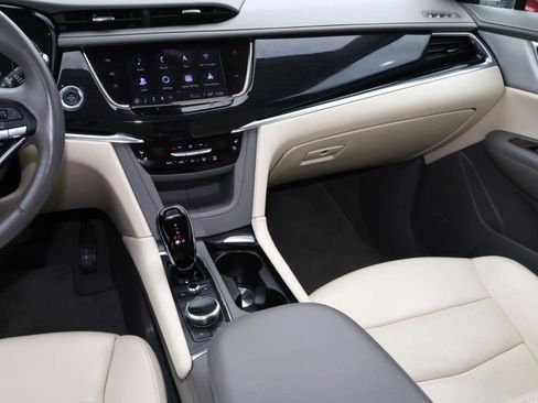 Certified 2024 Cadillac XT6 Premium Luxury w/ Technology Package image 17