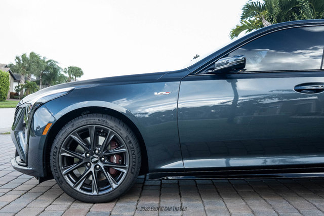 Used 2026 Cadillac CT5 V w/ Technology Package AWD/4WD image 3