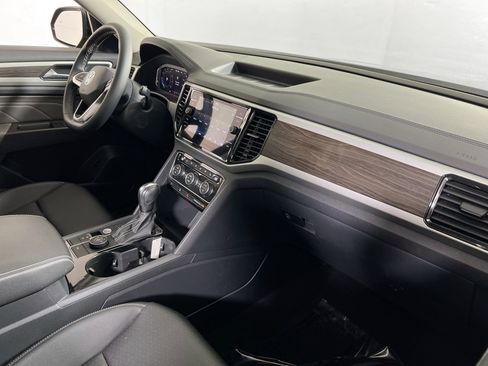 Used 2023 Volkswagen Atlas SE image 27