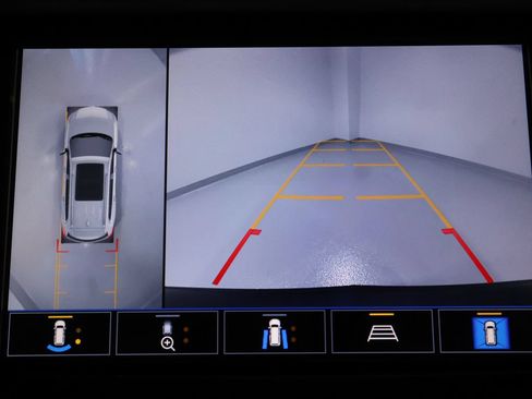 Certified 2022 Cadillac XT6 Premium Luxury w/ Technology Package AWD/4WD image 13