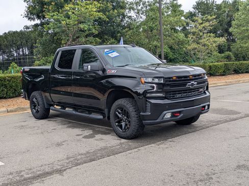 Used 2021 Chevrolet Silverado 1500 LT Trail Boss w/ Convenience Package II AWD/4WD image 1