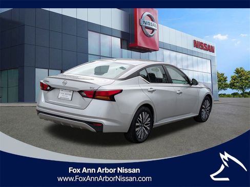 Certified 2023 Nissan Altima 2.5 SV image 5