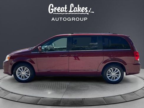 Used 2020 Dodge Grand Caravan SXT FWD image 2