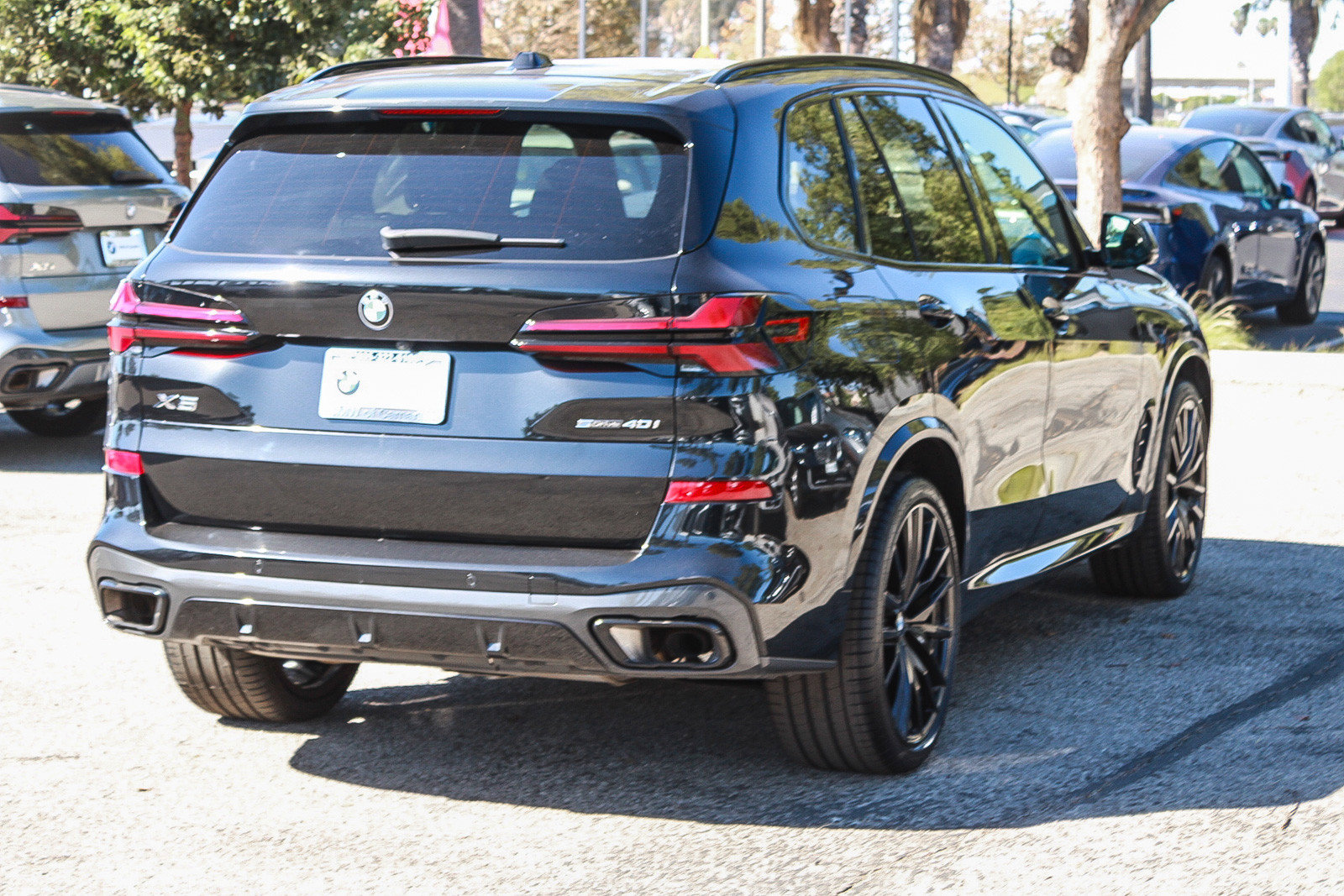 Used 2024 BMW X5 sDrive40i w/ M Sport Package RWD image 6