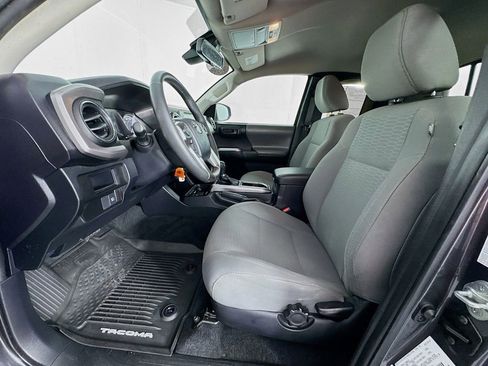 Used 2018 Toyota Tacoma SR5 image 14