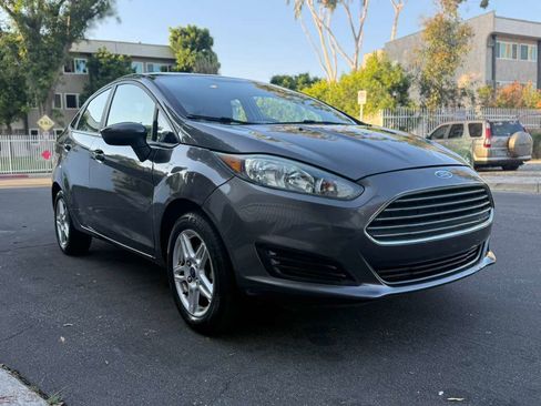 Used 2017 Ford Fiesta SE FWD image 6