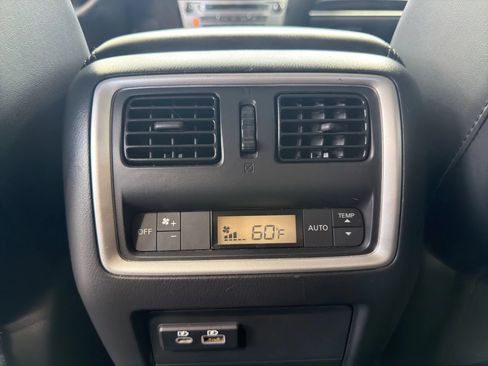 Used 2019 INFINITI QX60 Luxe w/ Essential Package FWD image 35