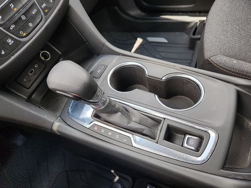 Used 2024 Chevrolet Equinox LT w/ LPO, Floor Liner Package FWD image 25