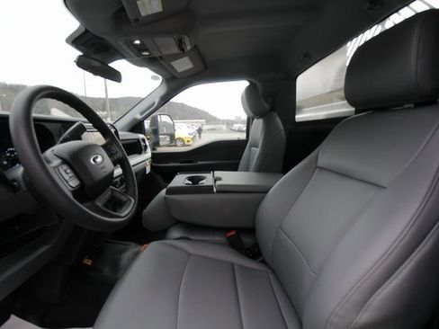 Used 2024 Ford F550 4x4 Regular Cab Super Duty image 16