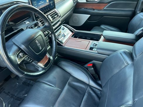 Certified 2023 Lincoln Navigator Reserve image 10
