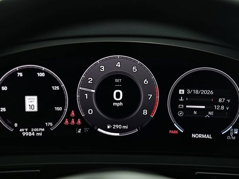 Certified 2025 Porsche Cayenne AWD/4WD image 33