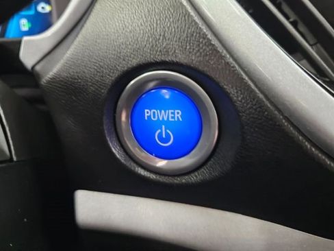 Used 2017 Chevrolet Volt LT w/ Comfort Package image 13