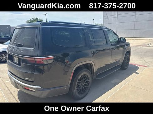 Used 2022 Jeep Wagoneer Series I w/ Convenience Group I AWD/4WD image 2
