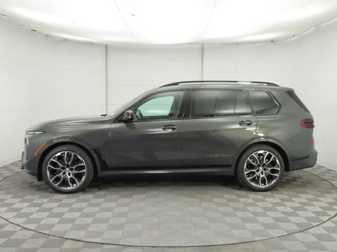 New 2026 BMW X7 M60i image 8