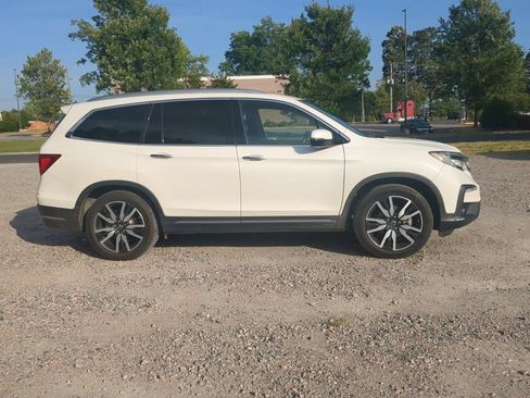 Used 2019 Honda Pilot Touring image 4