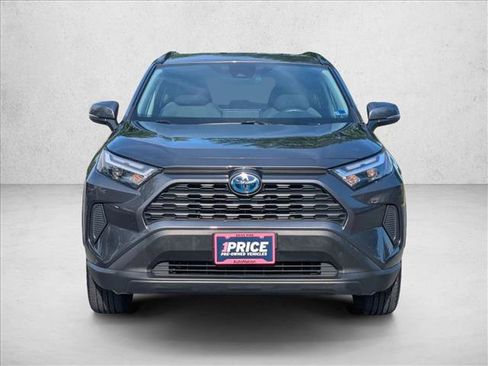 Used 2024 Toyota RAV4 XLE AWD/4WD image 2