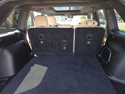 Used 2024 Jeep Grand Cherokee Limited w/ Luxury Tech Group II image 22