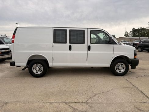 New 2025 Chevrolet Express 2500 w/ Driver Convenience Package RWD image 6