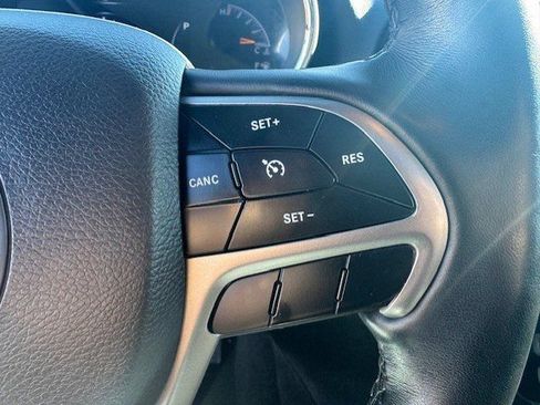 Used 2021 Jeep Grand Cherokee Limited AWD/4WD image 15